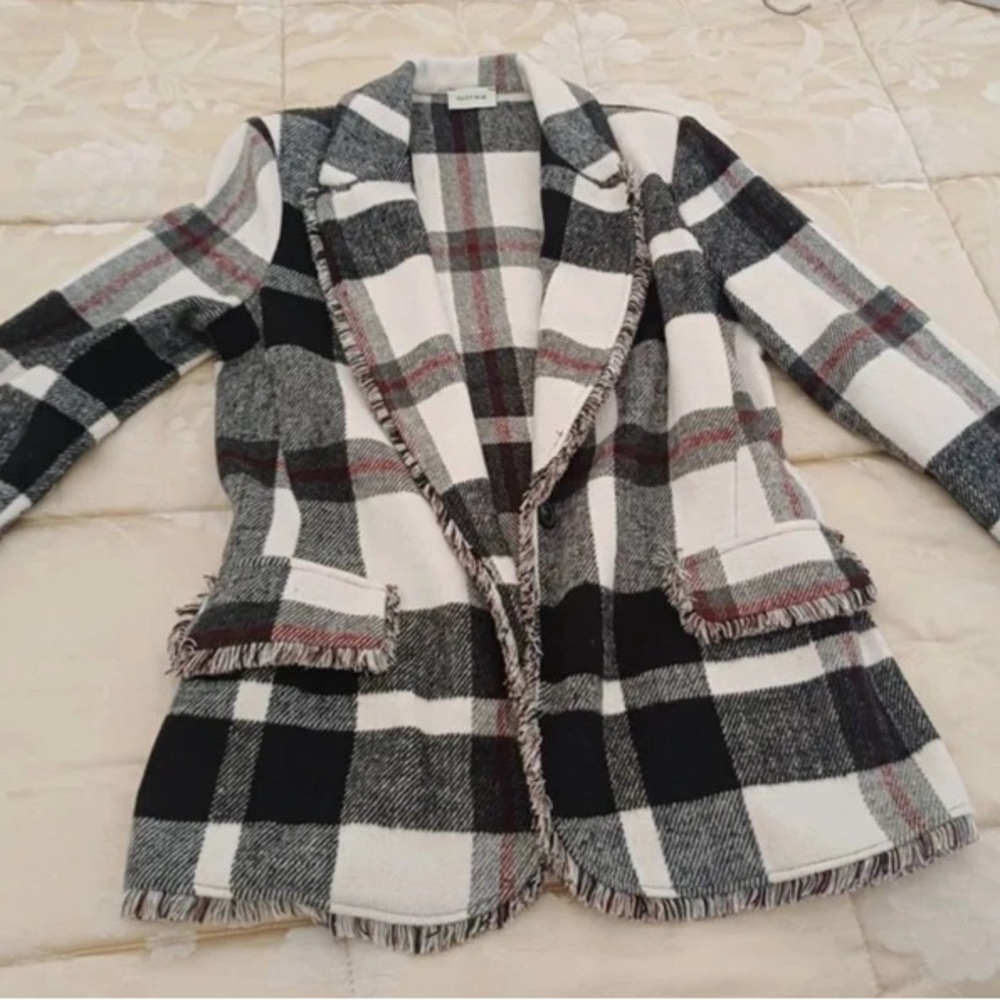 Chic Plaid Women's Blazer - Black, White, Gray